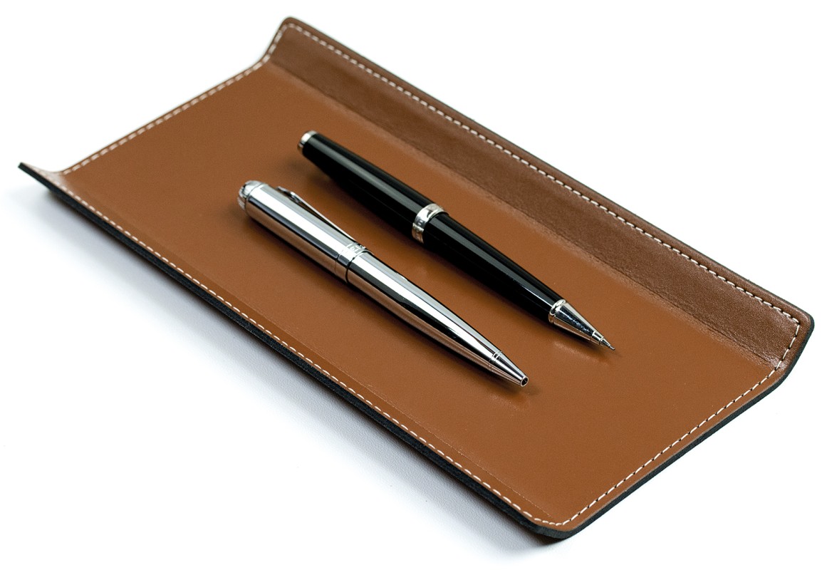 Federschale CAMBRIDGE Top Grain Rindspaltleder mit heller Kontrastnaht hellbraun